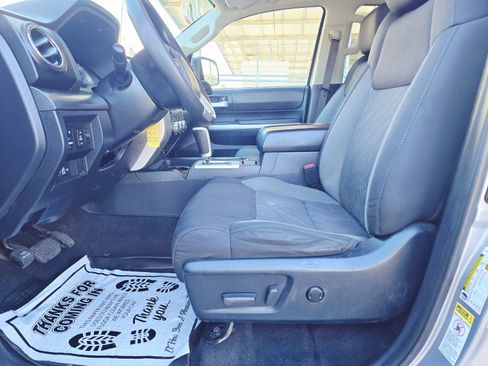 Used 2017 Toyota Tundra SR5 w/ SR5 Upgrade Package image 14