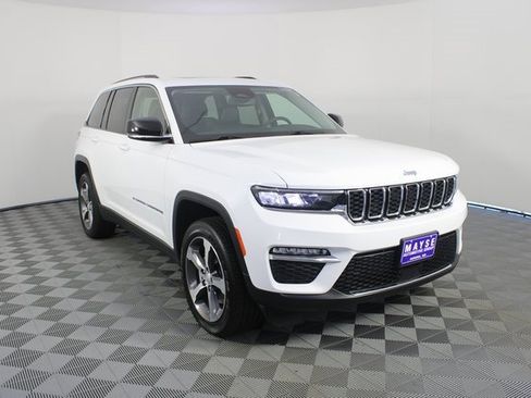Used 2022 Jeep Grand Cherokee Limited 4xe image 29