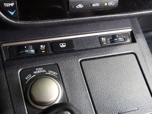 Used 2015 Lexus ES 300h image 20