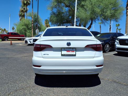 Used 2021 Volkswagen Jetta SE FWD image 6