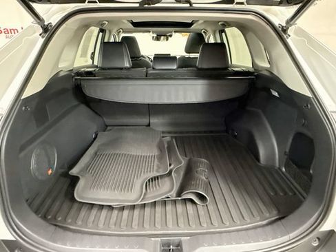 Used 2021 Toyota RAV4 Limited AWD/4WD image 28