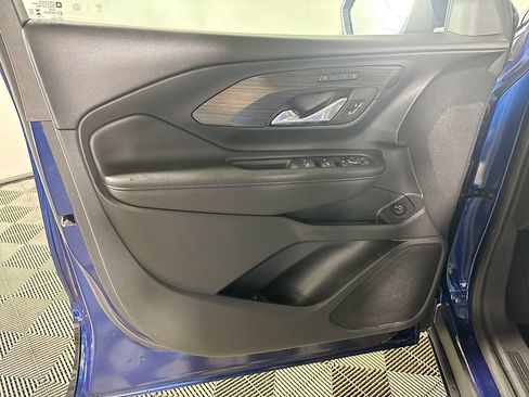 Used 2023 GMC Terrain SLT image 10