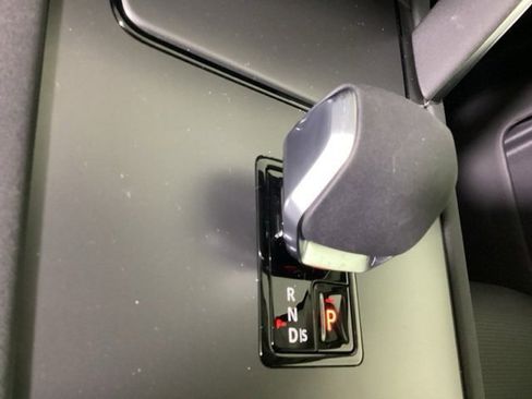 New 2025 Land Rover Discovery Sport S image 16