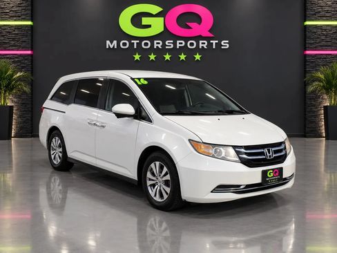 Used 2016 Honda Odyssey SE image 1