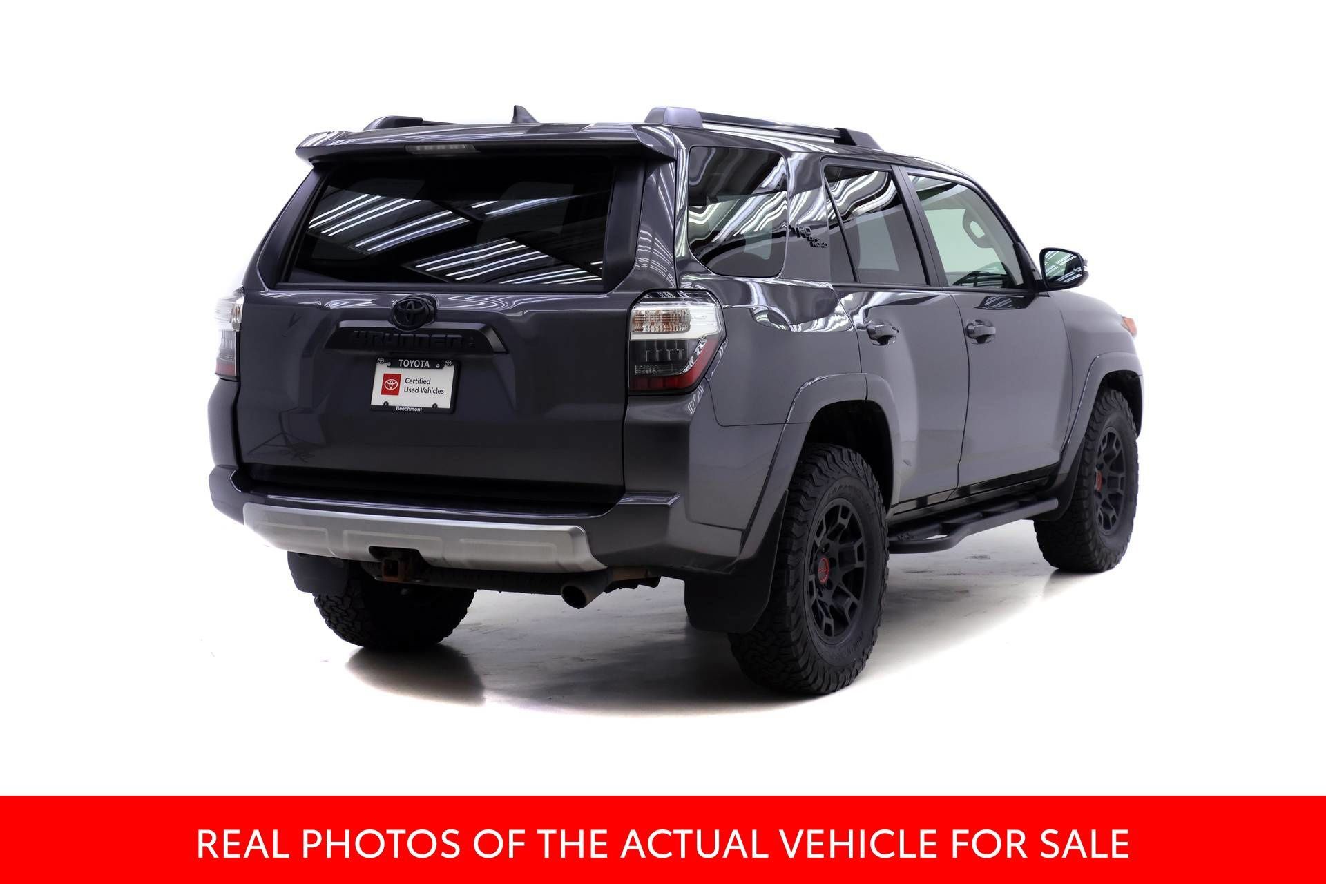Certified 2022 Toyota 4Runner TRD Off-Road Premium w/ TRD Black Wheel Package (TMS) AWD/4WD image 2