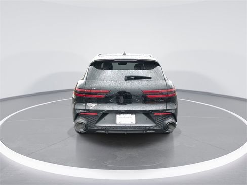 Used 2025 Genesis GV70 3.5T Sport w/ Sport Prestige Package image 7