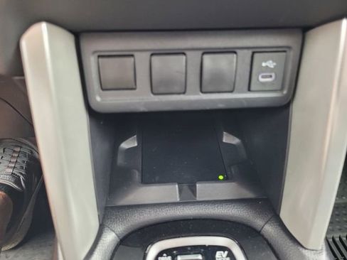 Used 2024 Toyota Corolla Cross AWD Hybrid w/ Moonroof Package image 25