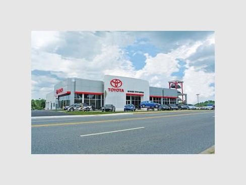 Used 2019 Toyota Camry LE FWD image 11