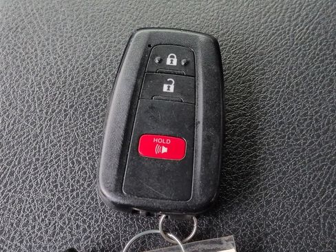 Used 2022 Toyota 4Runner SR5 Premium w/ Moonroof Package RWD image 30