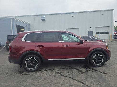Certified 2023 Kia Telluride EX w/ EX Captain's Chair Package AWD/4WD image 9