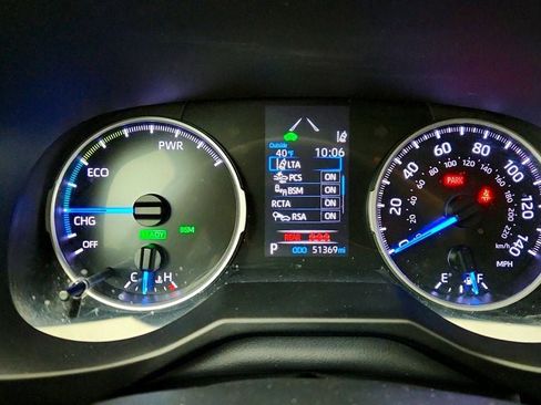 Used 2020 Toyota RAV4 XLE w/ XLE Grade Weather Package image 13