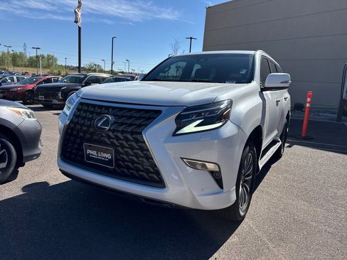 Used 2020 Lexus GX 460 Luxury w/ Off Road Package AWD/4WD image 3