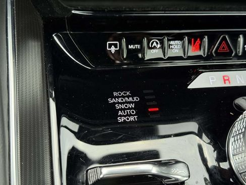 Used 2026 Jeep Grand Wagoneer L Summit w/ Rear Seat Video Group I AWD/4WD image 31