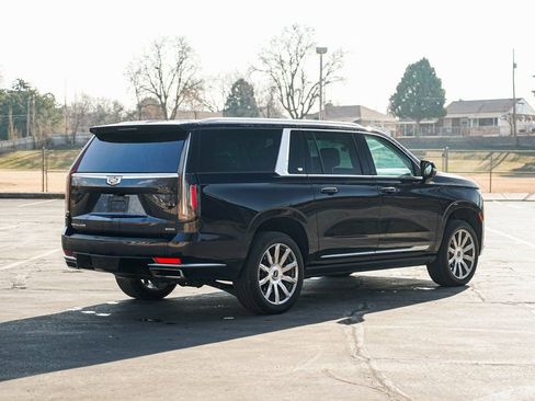 Used 2023 Cadillac Escalade ESV Premium Luxury Platinum image 5