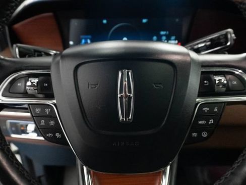 Used 2022 Lincoln Navigator Reserve AWD/4WD image 9