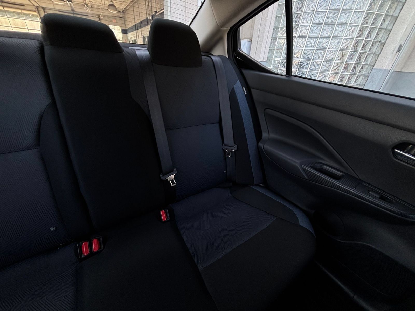 Used 2025 Nissan Versa SV FWD image 35