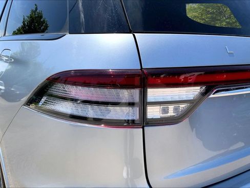 Used 2022 Lincoln Aviator Reserve w/ Equipment Group 201A AWD/4WD image 22