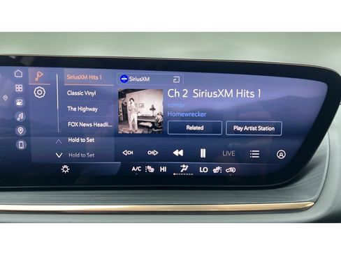 Certified 2025 Buick Envision Avenir AWD/4WD image 18