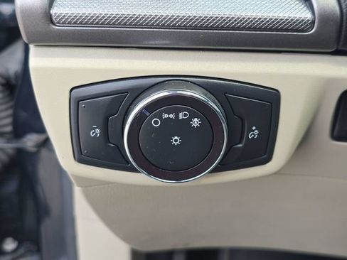 Used 2020 Ford Fusion SE FWD image 18