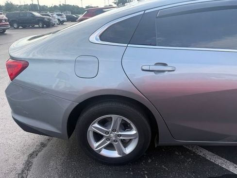 Used 2023 Chevrolet Malibu LS FWD image 4