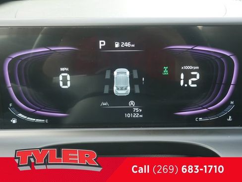 Used 2025 Kia Seltos S AWD/4WD image 42