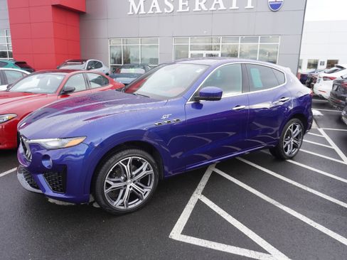 Used 2022 Maserati Levante GT image 3