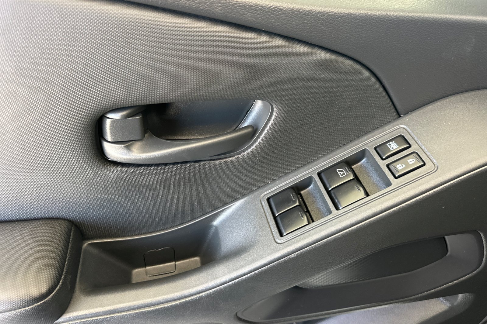 Used 2024 Nissan Frontier S AWD/4WD image 9