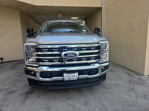 Used 2024 Ford F250 Lariat w/ FX4 Off-Road Package AWD/4WD image 2