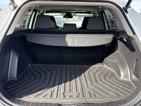 Used 2022 Toyota RAV4 XLE image 6