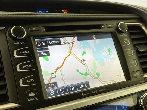 Used 2017 Toyota Highlander Limited Platinum image 7