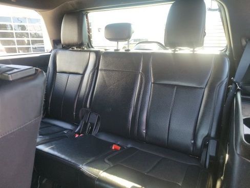 Used 2020 Ford Expedition XLT w/ Equipment Group 202A AWD/4WD image 23
