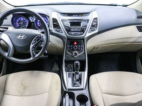 Used 2015 Hyundai Elantra SE FWD image 12