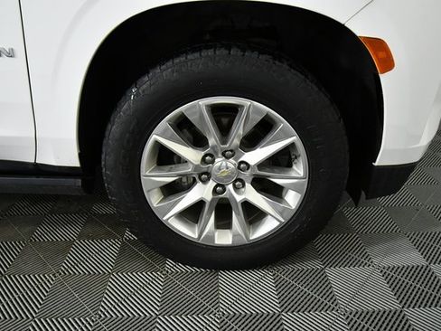 Used 2021 Chevrolet Suburban Premier image 17