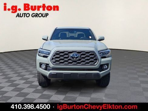 Used 2023 Toyota Tacoma TRD Off-Road w/ Technology Package AWD/4WD image 2