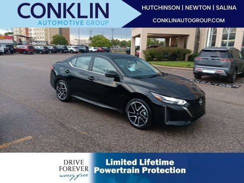 New 2025 Nissan Sentra SR image 1