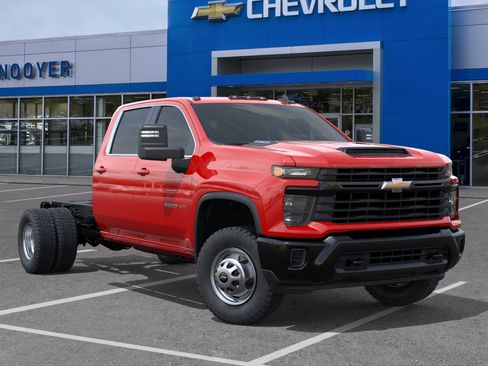 New 2026 Chevrolet Silverado 3500 W/T w/ Snow Plow Prep Package AWD/4WD image 31
