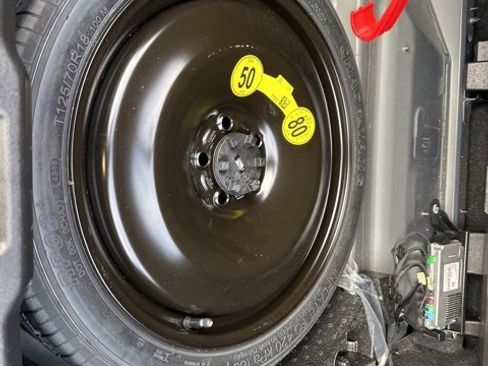 Used 2019 Volvo S60 T6 Momentum w/ Multimedia Package image 45