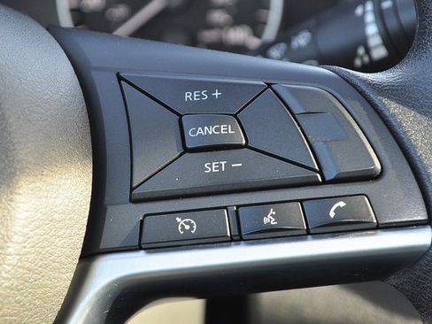 Used 2024 Nissan Altima 2.5 SV image 29