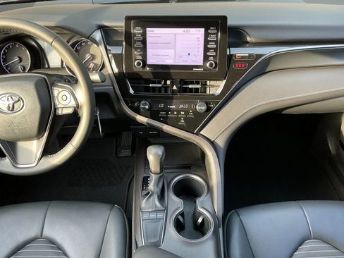 Used 2023 Toyota Camry SE image 19