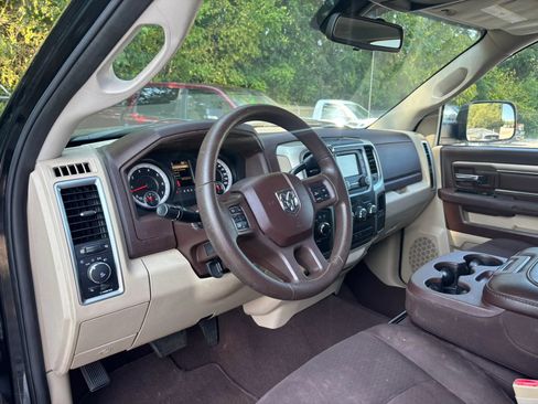 Used 2014 RAM 2500 SLT AWD/4WD image 9