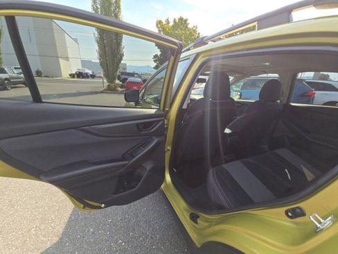 Used 2022 Subaru Crosstrek 2.0i Premium w/ Moonroof Package image 17