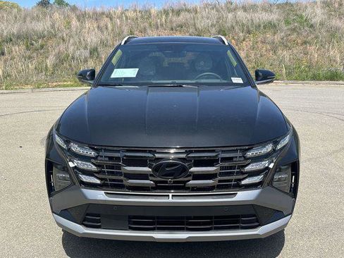 New 2025 Hyundai Tucson Limited image 8