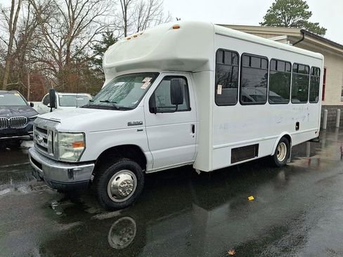 Used 2015 Ford E-350 and Econoline 350 Super Duty RWD image 3