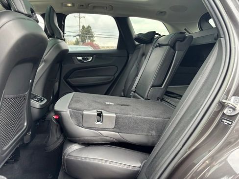 Certified 2023 Volvo XC60 B6 Ultimate w/ Climate Package AWD/4WD image 21