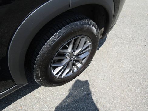 Used 2024 Nissan Rogue S AWD/4WD image 29