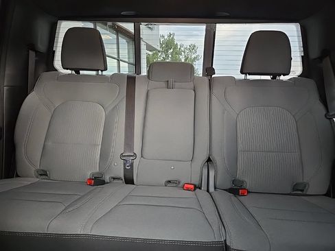 Used 2023 RAM 1500 Big Horn AWD/4WD image 40