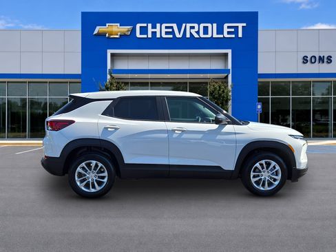 New 2026 Chevrolet TrailBlazer LS w/ LS Convenience Package FWD image 4