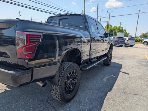 Used 2016 Nissan Titan SL AWD/4WD image 5