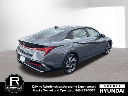 New 2026 Hyundai Elantra Limited FWD image 9