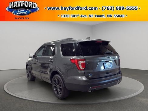 Used 2017 Ford Explorer XLT w/ Equipment Group 202A AWD/4WD image 5
